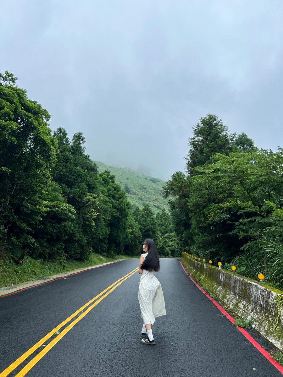 青空と白い雲は心を喜ばせます。😊
