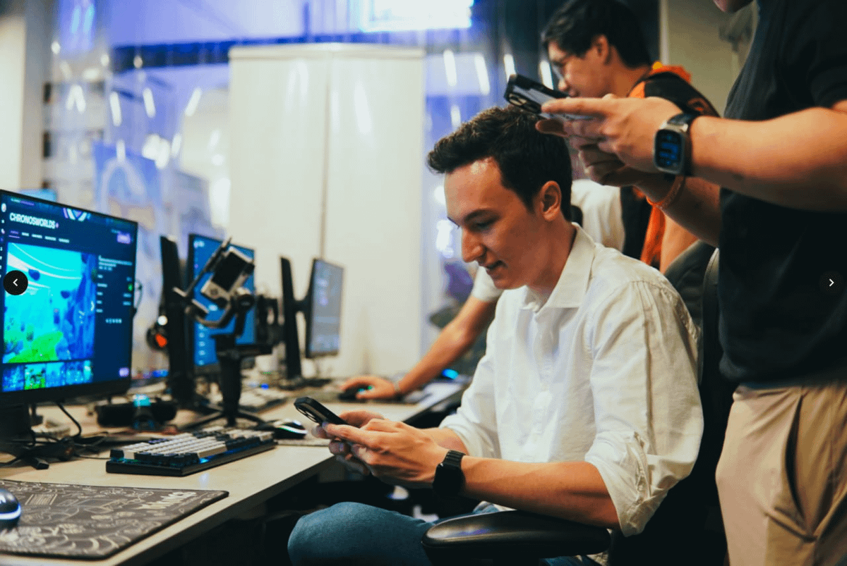PHAN | Chronos tweet media