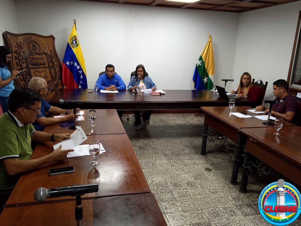 #Ahora Sesión Extraordinaria #12.

#21Jun
#ConsejoLegislativoNE
#DeLaManoConMaduro