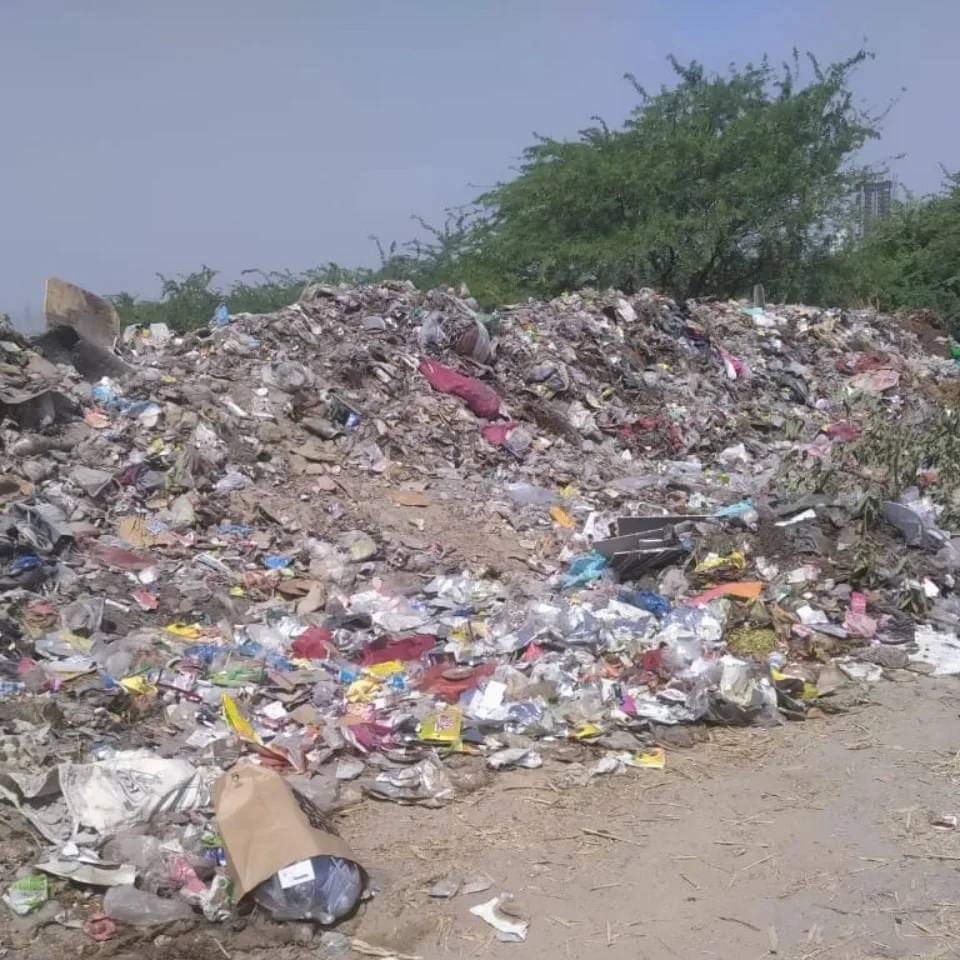 RwaWoodshire's tweet photo. The Dharmapur road in front of our society is becoming a garbage bank and is becoming big health concern of us.
@MunCorpGurugram Please address this issue on priority. https://t.co/d7OLY6DaGa
