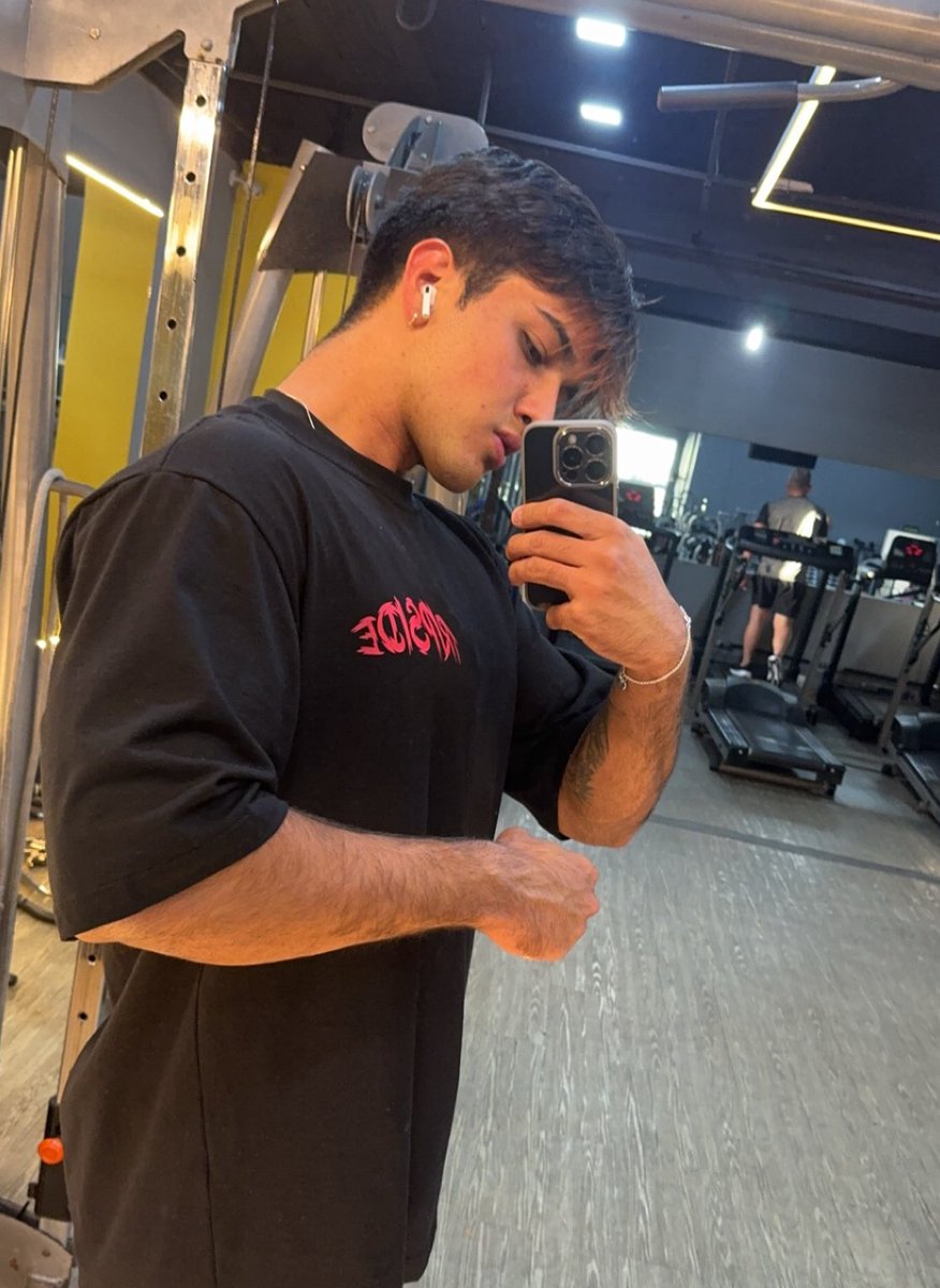 rkz tweet media