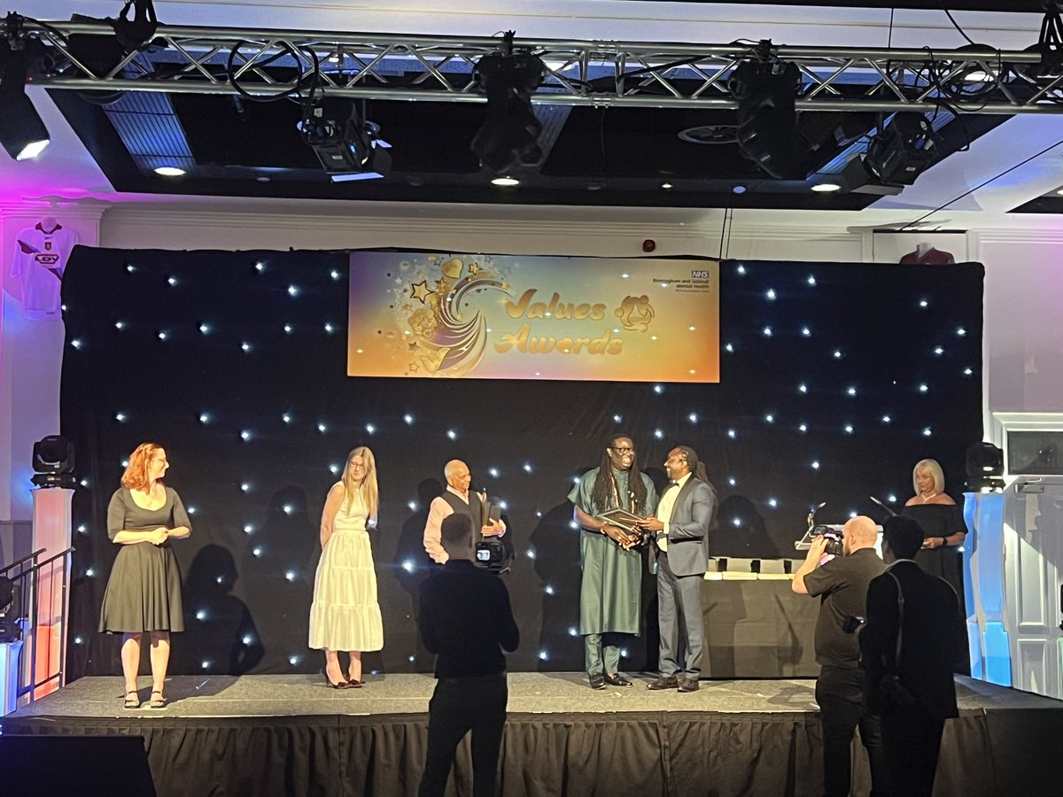 Marimouttou Coumarassamy MBE (@davidcoumar) on Twitter photo Our Ardenleigh Matron Aluya winning the the compassionate leader of the year award <a href="/bsmhft/">BSMHFT NHS Mental Health</a> <a href="/emlouwatRMN/">emma louise ๐๐๐</a> Our Ardenleigh Matron Aluya winning the the compassionate leader of the year award <a href="/bsmhft/">BSMHFT NHS Mental Health</a> <a href="/emlouwatRMN/">emma louise ๐๐๐</a>