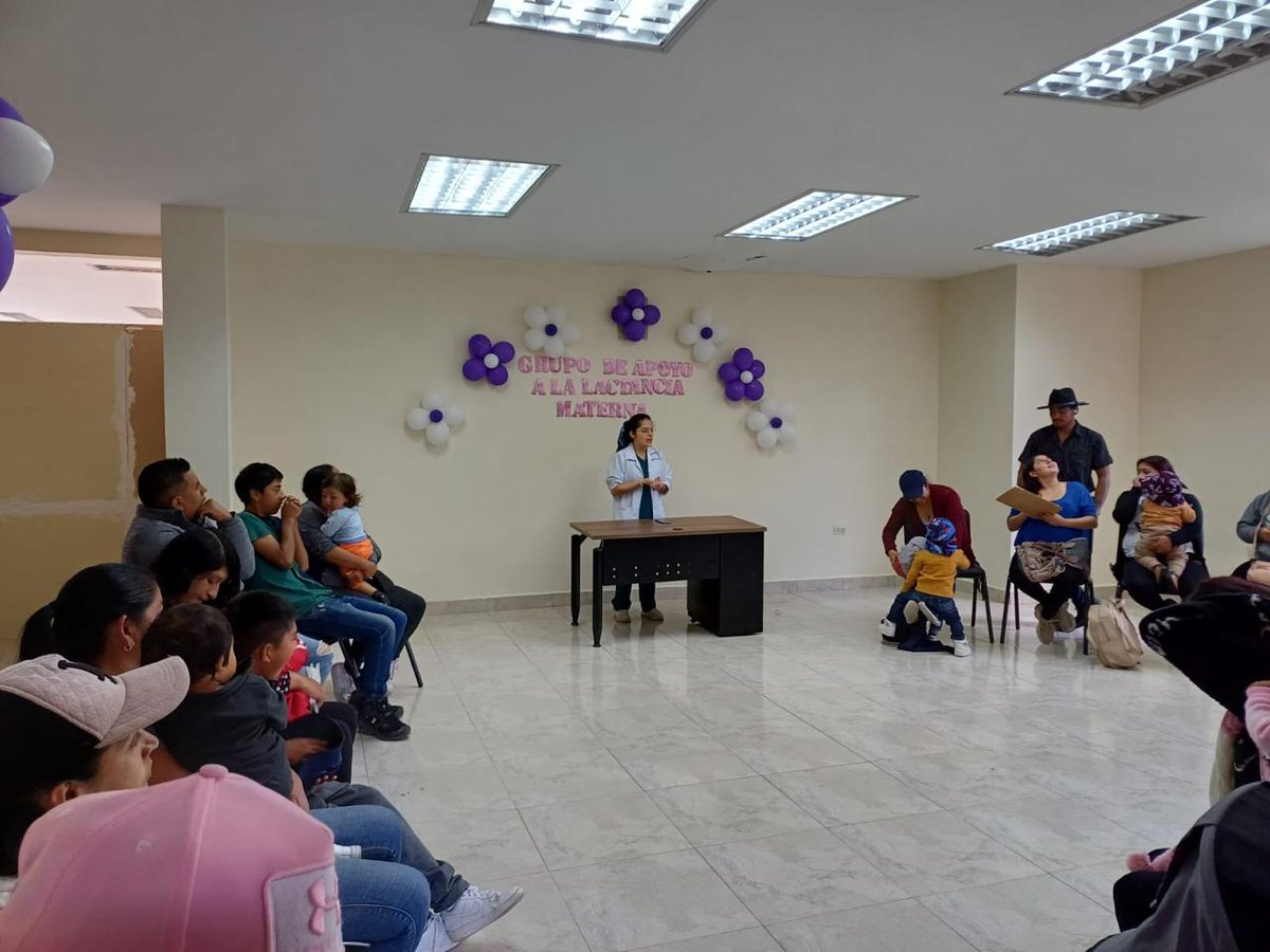 saludazuay_'s tweet photo. #ElNuevoEcuadorResuelve | Con la finalidad de prevenir la desnutrición crónica infantil, el Grupo de Apoyo a la Lactancia Materna, en el cantón #Girón, recibe taller nutricional sobre alimentación complementaria y control de niño sano por parte del personal de @saludcz6oficial https://t.co/2lQ0y2FmYO