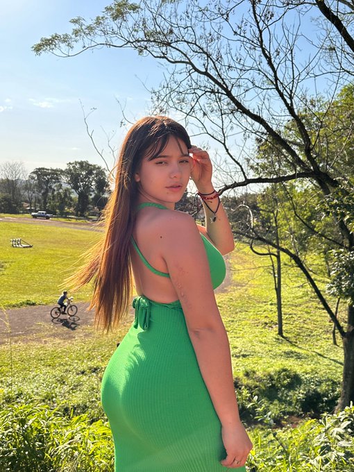 Tu chica https://t.co/t06BGmSLjS