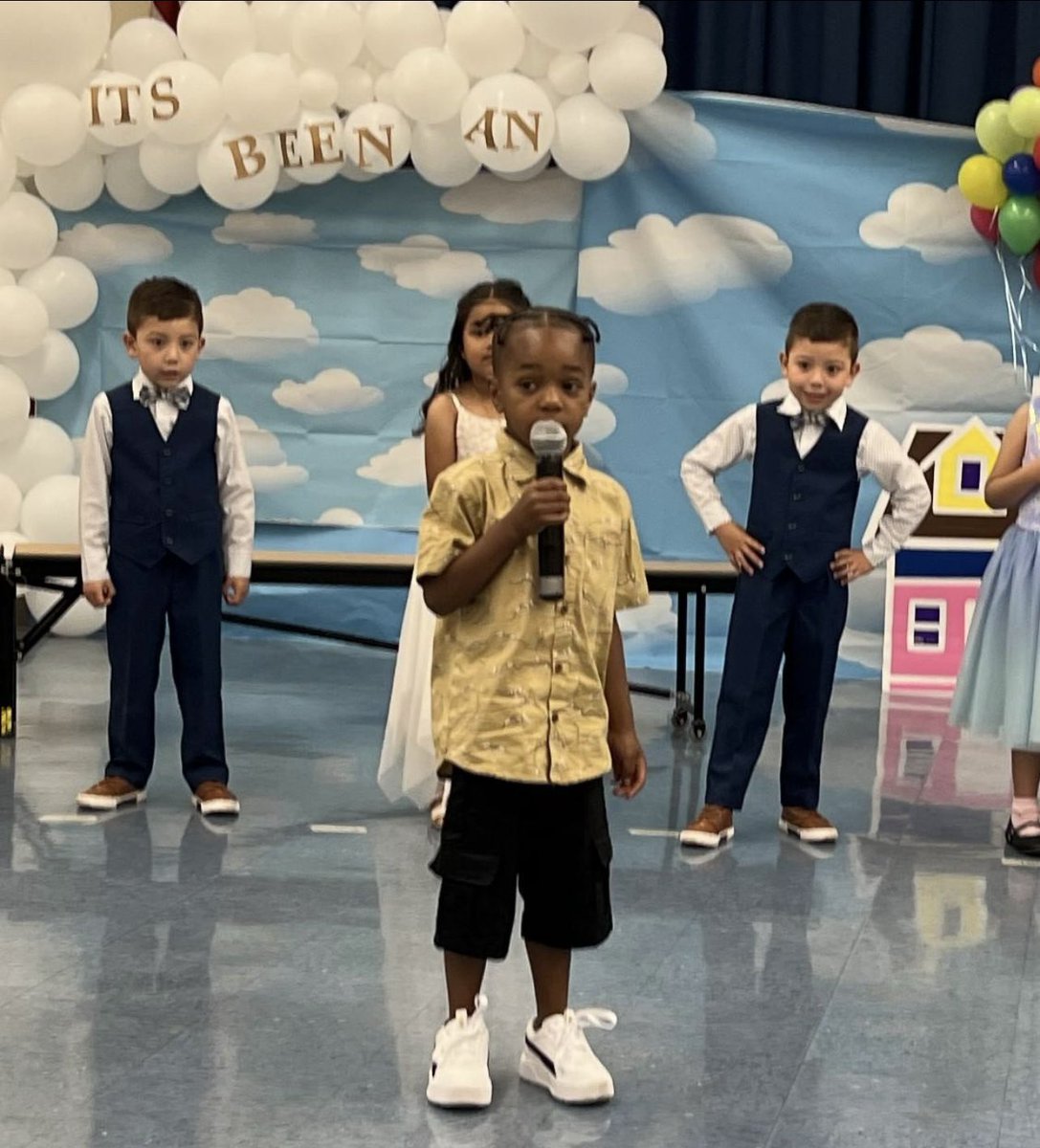 PinewoodEEC's tweet image. Congratulations to Pinewood EEC’s class of 2024! 🌟 This is just the beginning of many accomplishments ahead. We are so proud of each and every one of them! #Classof2024 #PreschoolGraduation @LASchoolsNorth @ECED4LA @earlyed_la @Kelly4LASchools