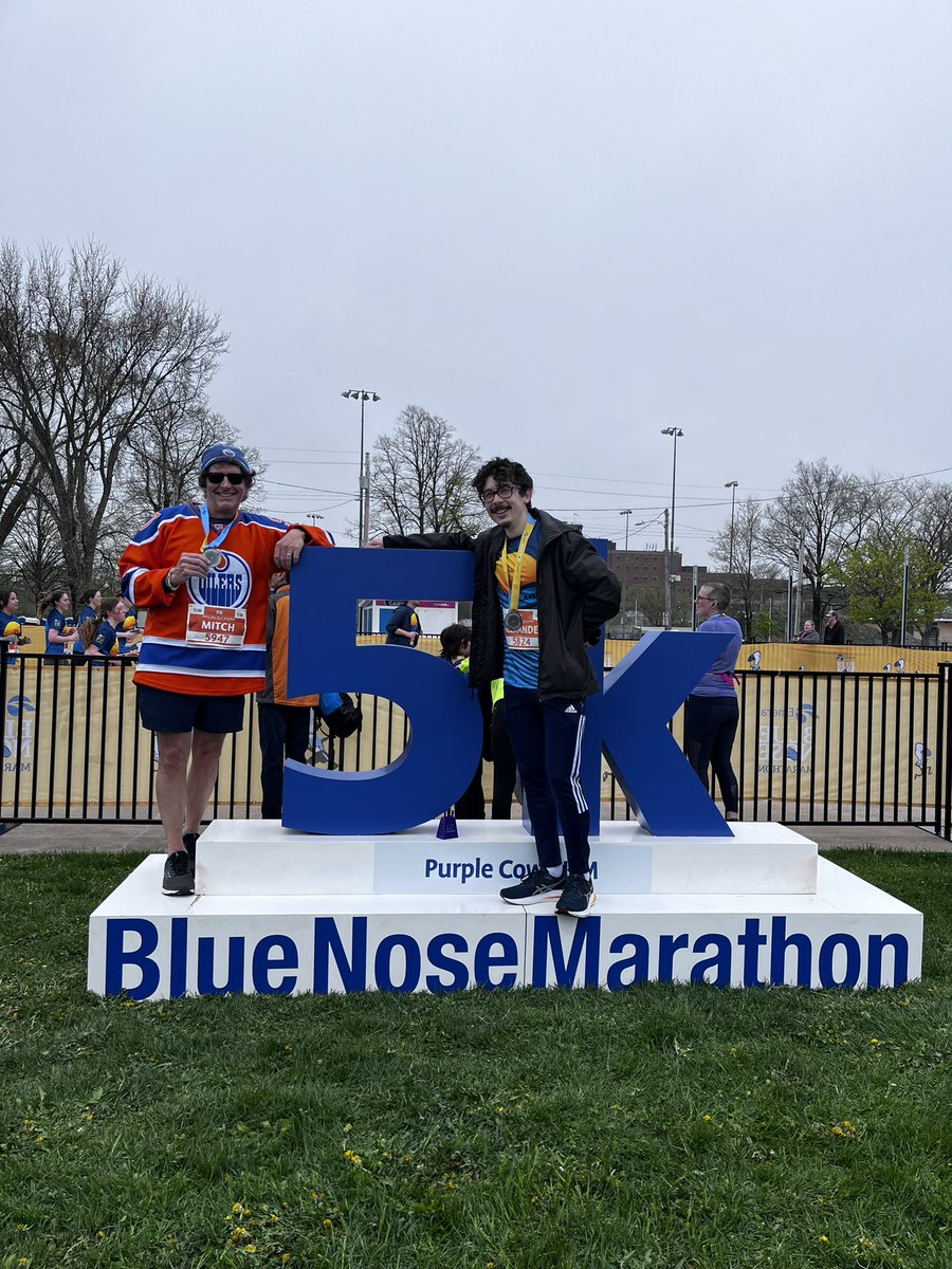digaa17's tweet image. I combined running with supporting my fav hockey team the @EdmontonOilers This is from the Bluenose Marathon weekend last month in Halifax. I ran the 5K with my Oilers jersey on! Game 6 of the Stanley Cup final goes tonight!   #LetsGoOilers