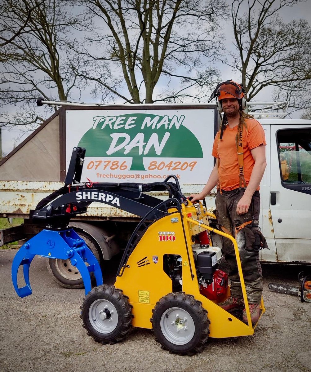 'Wood' ya believe it!
In the last few years <a href="/Sherpaloaders/">SHERPA Mini-Loaders</a> have become the #arborists favourite #miniloader.
At just 76cm wide, why wouldn't you put one to work on every site - make back breaking work easier and repetitive strain injury a thing of the past!