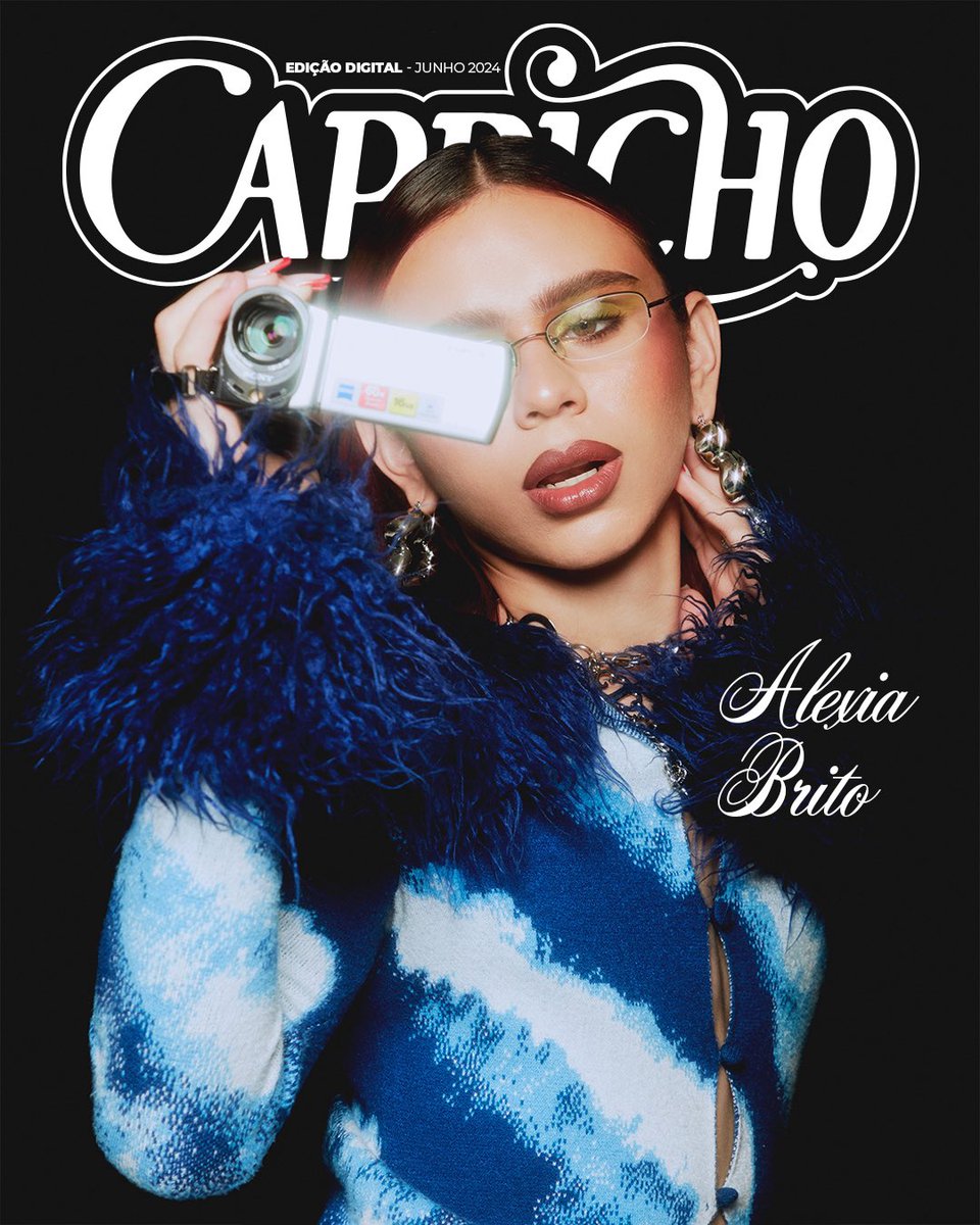 CAPRICHO's tweet photo. “Quero muito que outras garotas, como eu, se encontrem nesta capa também”, disse Alexia Brito, ou simplesmente bota pó, para a CAPRICHO! 🏳️‍🌈🏳️‍⚧️ #capach #botapo https://t.co/ngPNdHQJYR