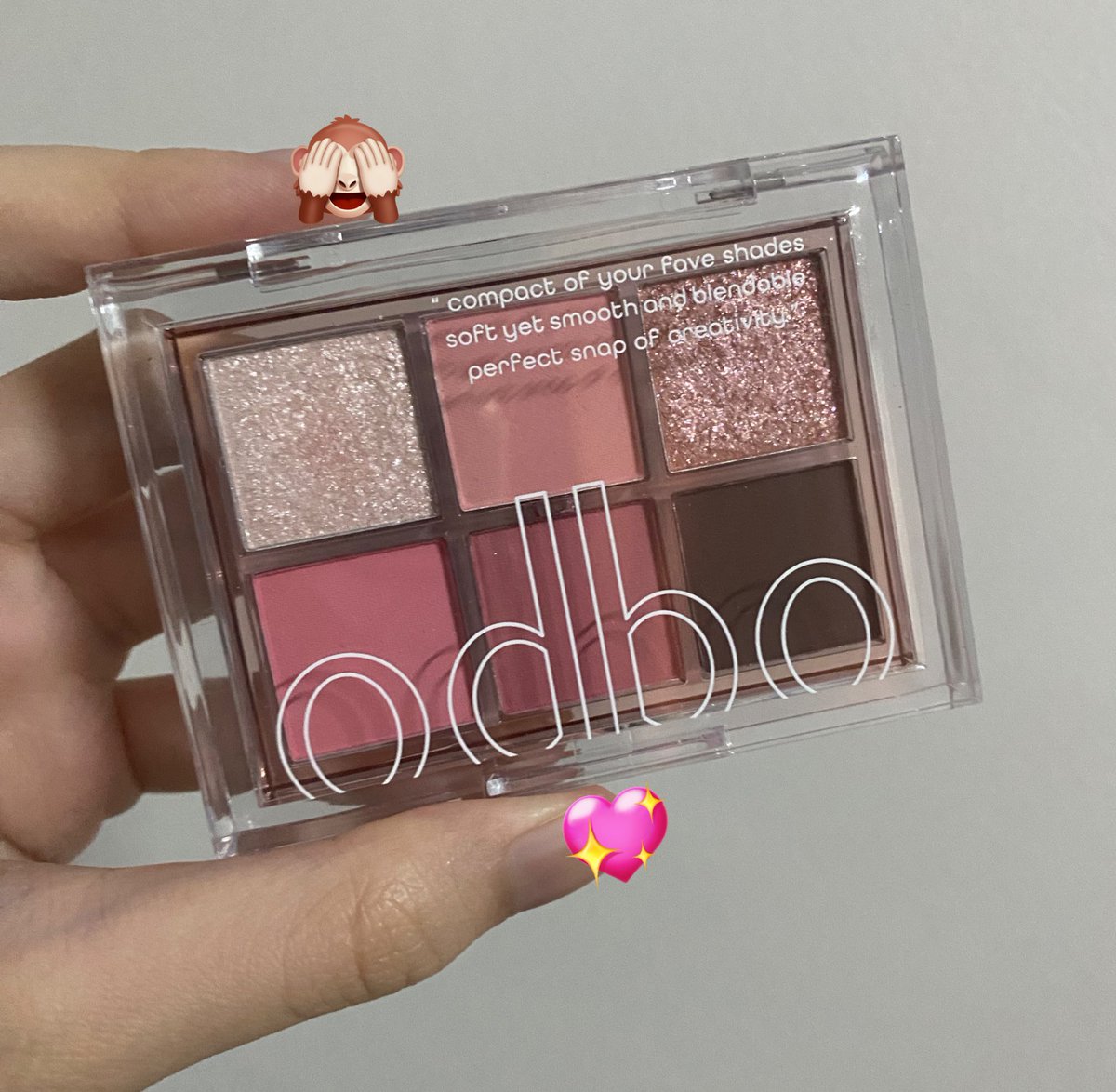 มีใครพอมีลุคแต่งตาจากพาเล็ตนี้มั้ยคะ เค้าตันมาก คิดม่ายออก