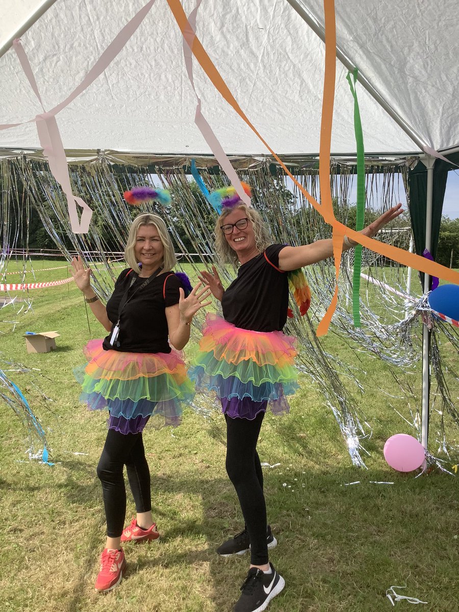 Holden Clough Community Primary tweet media