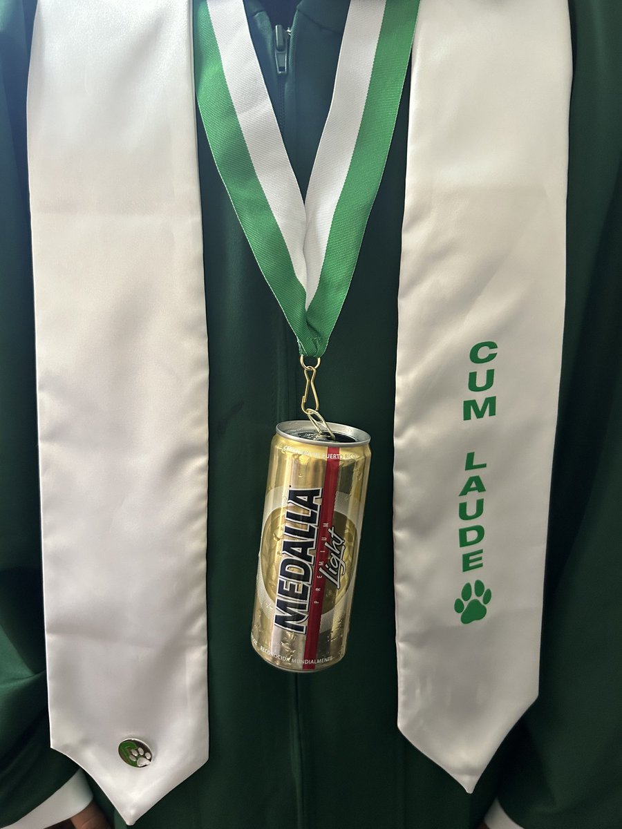 graduado del colegio con honores