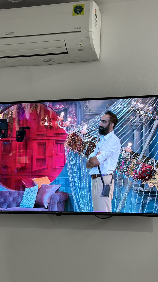 Ranveer looks like a sensible guy rn! Funny too 😎🥸