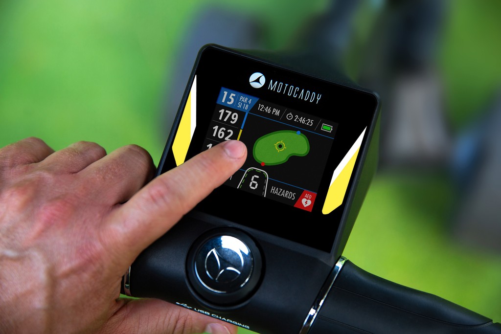 MotocaddyGolf's tweet image. The new M3 GPS includes a Dynamic Green view with drag-&amp;amp;-drop pin through its high-res 2.8” LCD touchscreen.

It also boasts a new cable-free battery, automotive-inspired styling, ergonomic handle grips &amp;amp; redesigned sporty tyres.

l8r.it/saGu

#MSeries #M3GPS