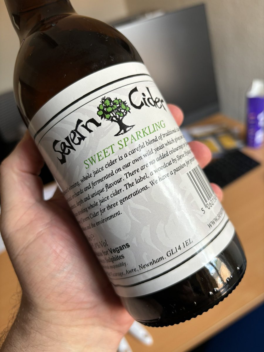 Cider_Mike's tweet photo. Tonight’s Friday 5pm Cider comes from Gloucestershire. This is @Severn_Cider #SweetCider made from traditional cider fruit from local orchards and absolutely zero added flavorings, colourings or sugar! What’s not to like?! Weighs in at 5.4% https://t.co/zQaBelbOIR