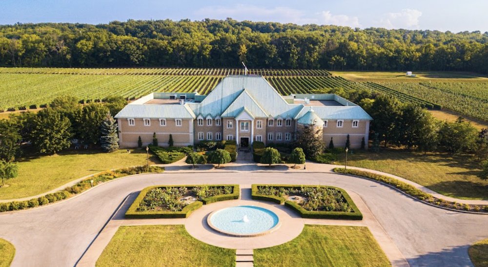 rickwine's tweet image. BREAKING ONTARIO WINE NEWS: One of Ontario’s most historic and important wineries — Niagara’s Chateau des Charmes — has been sold to an investment group, Wines in Niagara has learned. 👉 bit.ly/chateausold