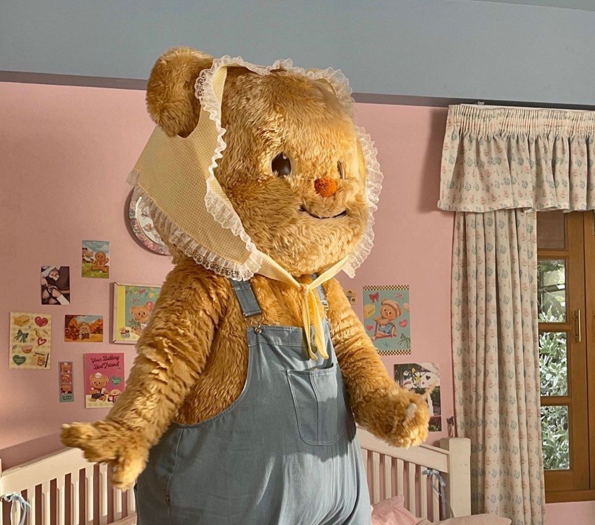 aprilastsunset's tweet photo. nayeon in her butterbear era 🥹💖 nong nay and nong noey 🐻🩵 https://t.co/TIPhpcGT6N