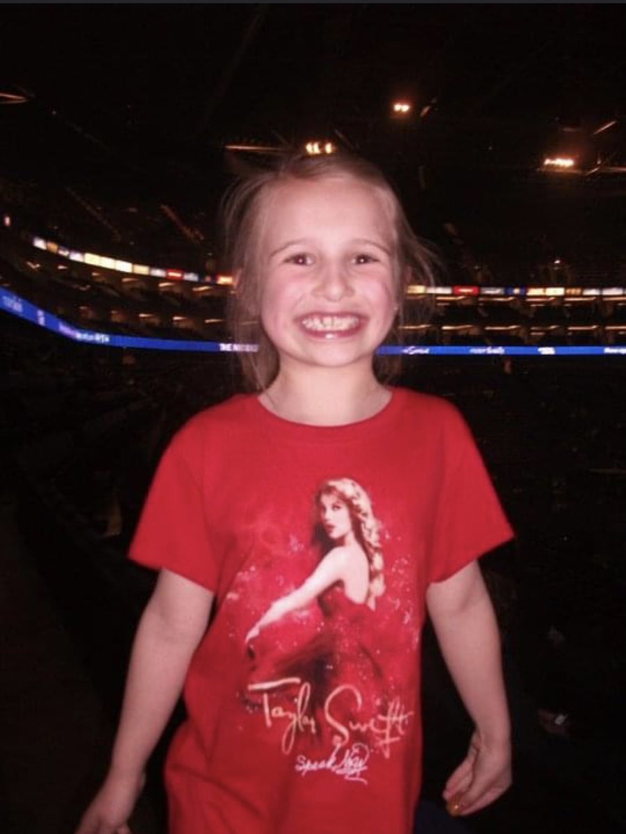 swiftballerini's tweet photo. you and me for evermore 🫶 @taylorswift13 @taylornation13 #LondonTSTheErastour https://t.co/UfpyDF3Ha3