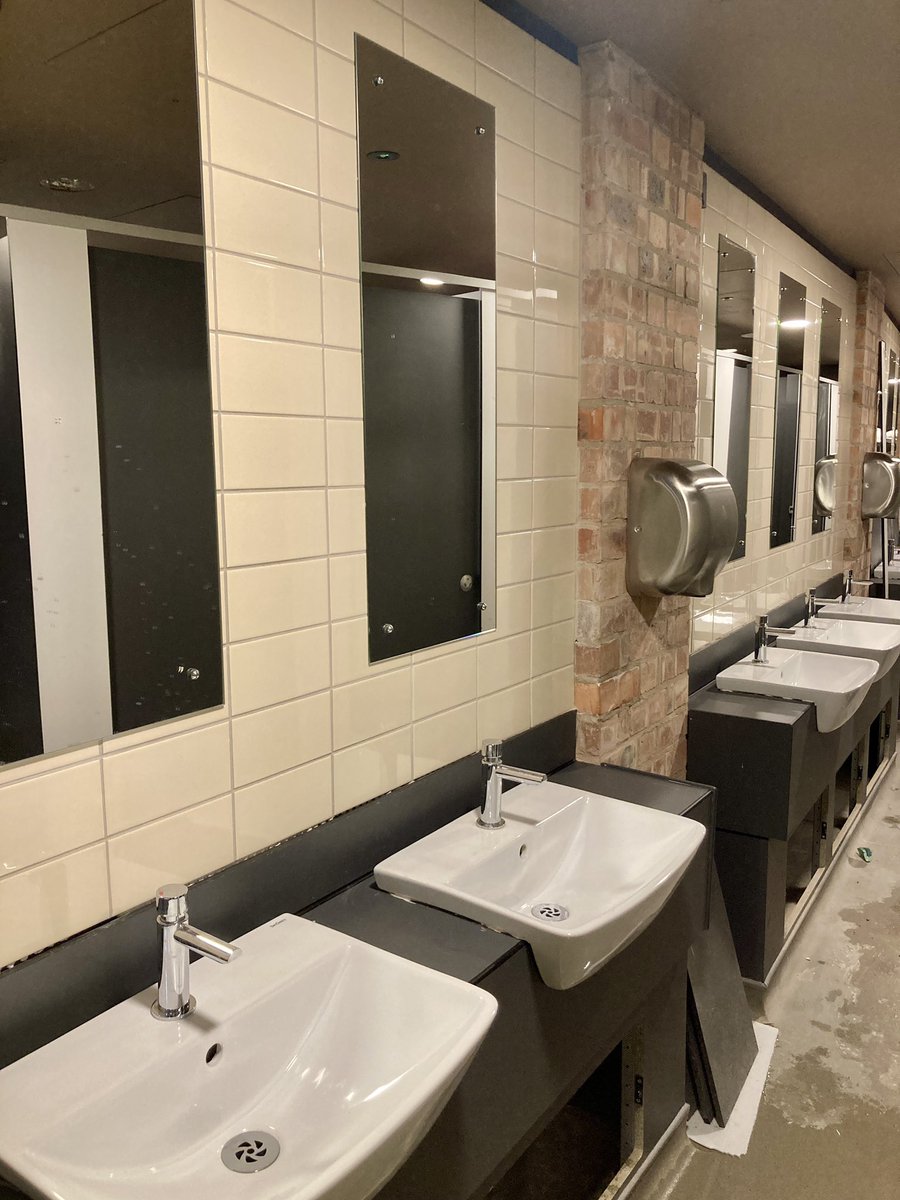 Bradford_Live's tweet image. A look at some of the front of house and backstage bathroom facilities.