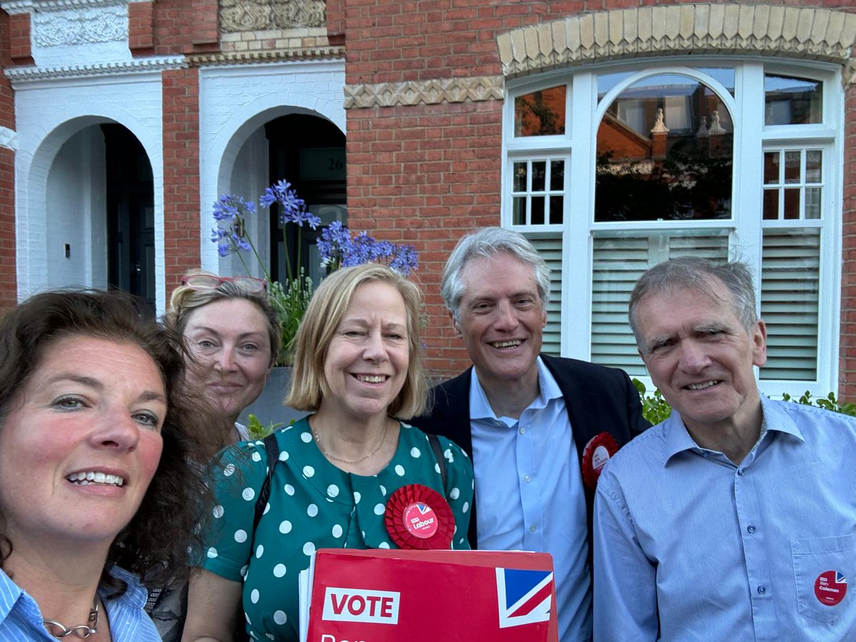 David is a former Conservative party branch chair in Fulham. He's just resigned his 40-year membership to support me on the campaign trail. Thank you, David, for believing that Labour can deliver change. If elected as MP for Chelsea &amp; Fulham, I'll be on the side of all residents.