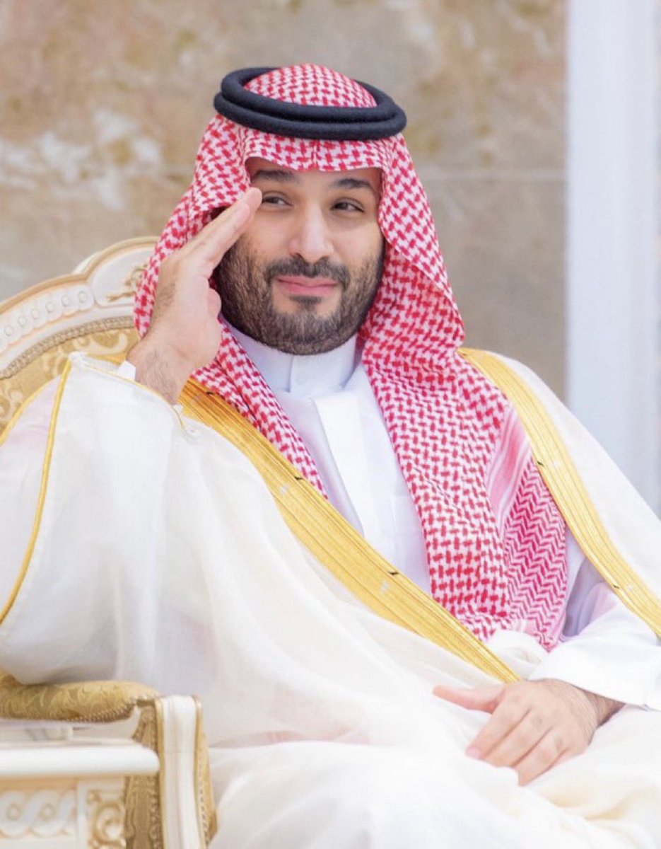 الوحيد في هذا العالم ايلي نقول له نبايع وآمر وسم.
#ذكري_بيعه_ولي_العهد