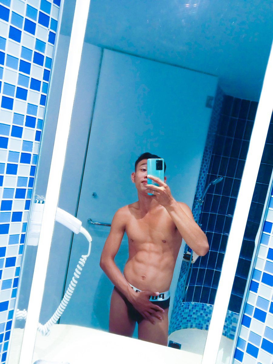 CalvinReisa10's tweet photo. Ternyata di bali itu enak. Bisa tiap hari ngewe🤣 https://t.co/zMyOK6ls16