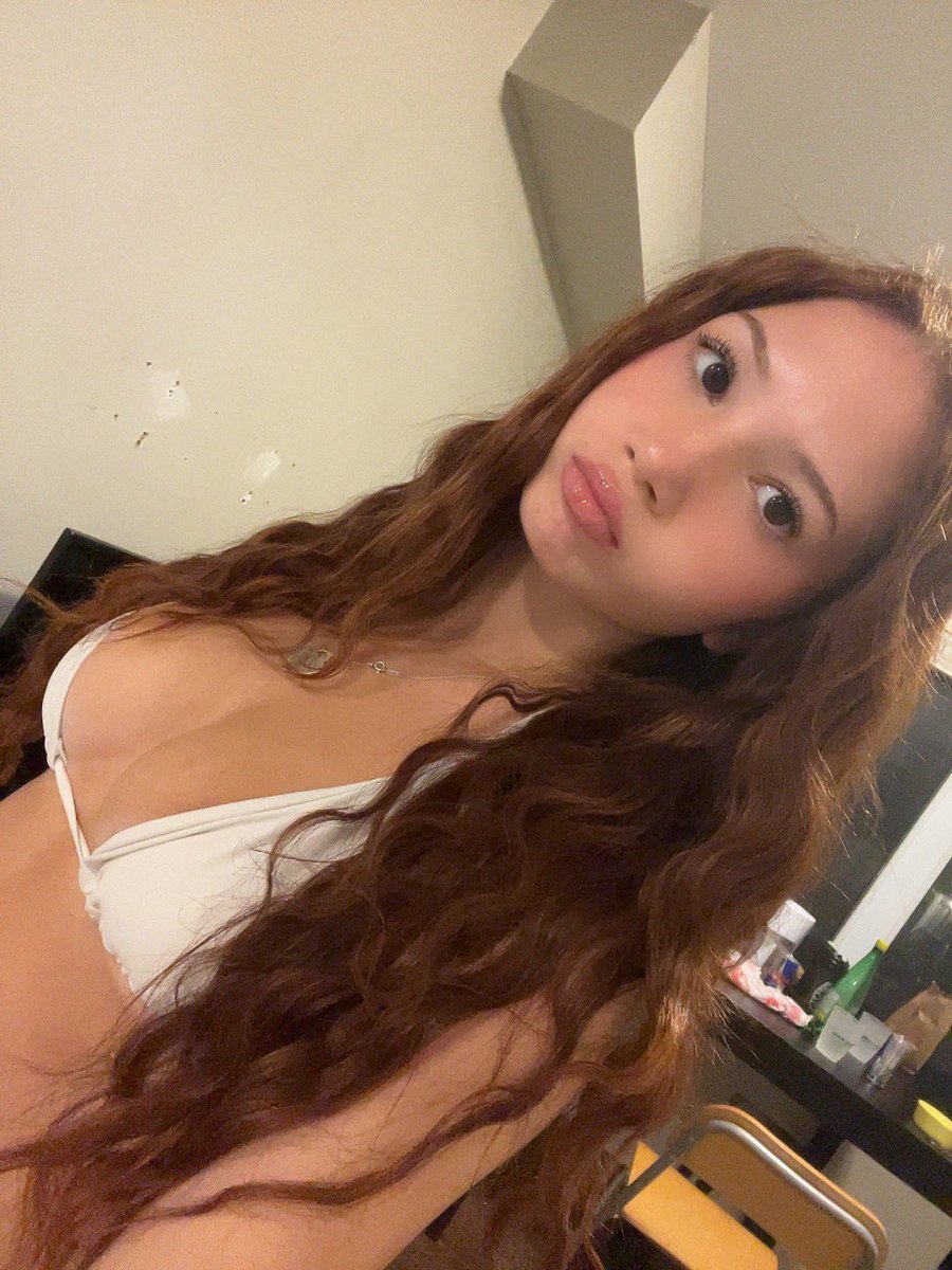 zoe4nya's tweet image. Okkkk what do i look like my name is