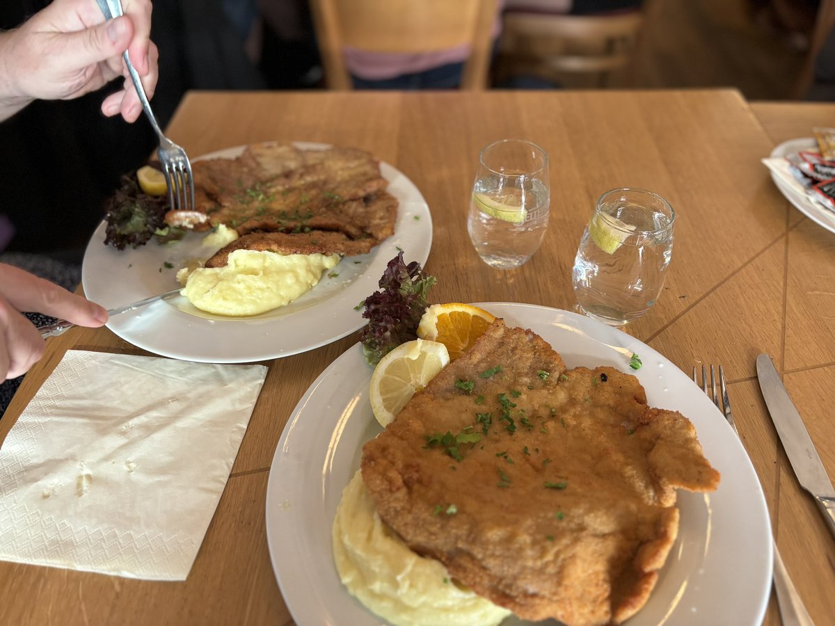 Frau WeigeltFerguson tweet media