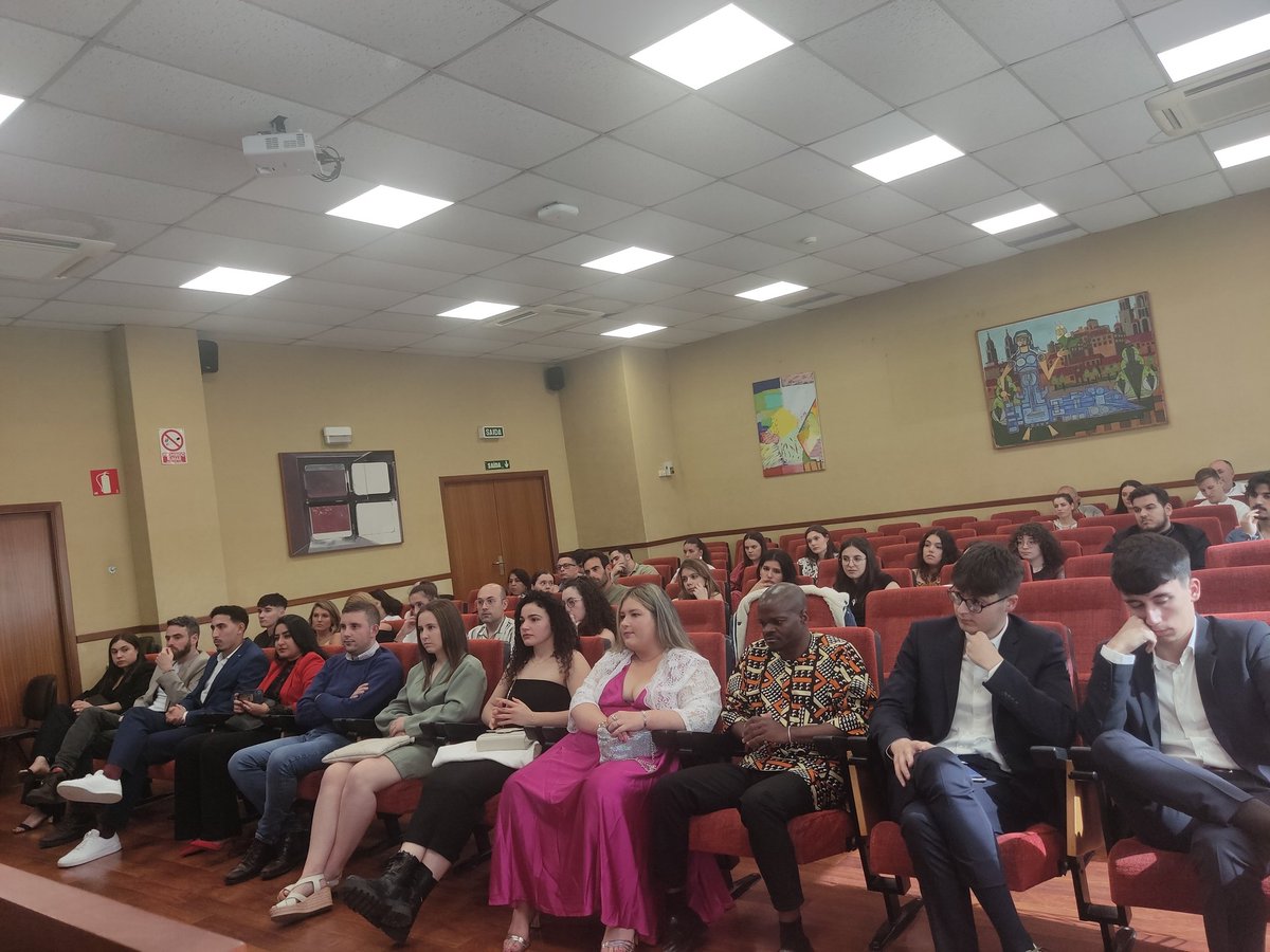 Mestrado en Desenvolvemento Económico e Innovación tweet media