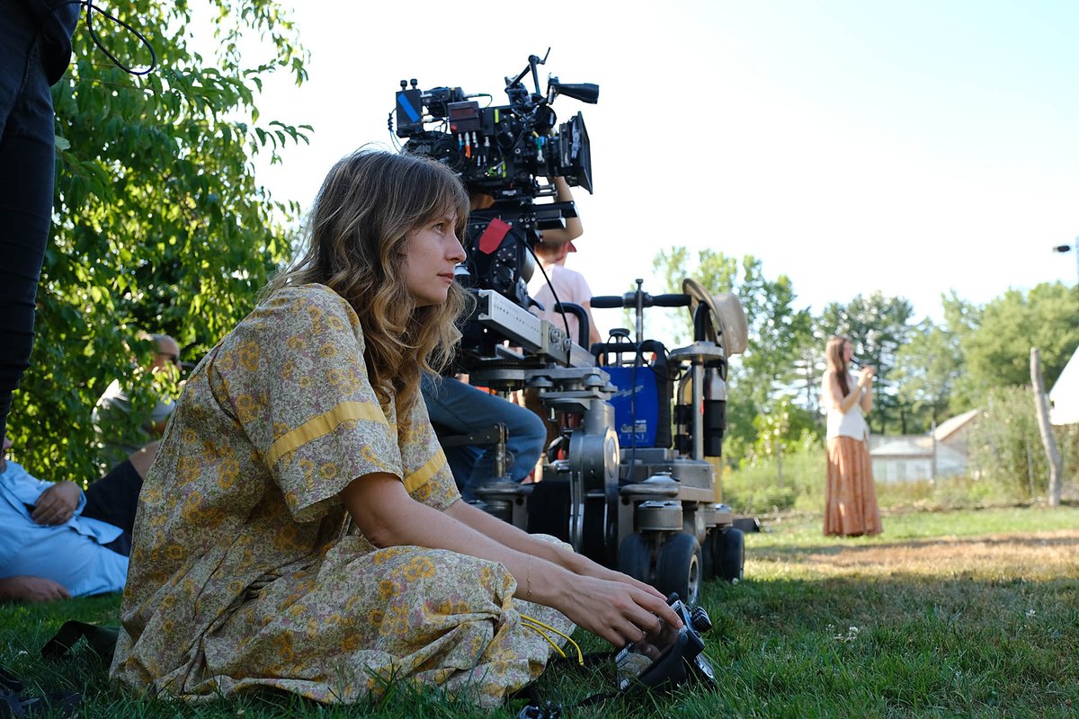FilmLinc's tweet image. When it's cooking outside, it's best to escape the heat with a Baker.

Annie Baker's #NYFF61 Main Slate selection JANET PLANET is now playing daily at FLC, with Q&amp;amp;As following tonight's 6pm screening and Saturday's 3:30pm screening.

🎟️: filmlinc.org/janet