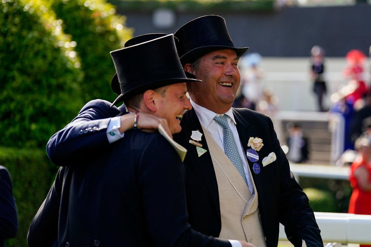Our 11th Royal Ascot winner 🎩 SOPRANO is back in the winner's enclosure in the Sandringham Stakes at Royal Ascot under a brilliant ride by Billy Loughnane for trainer George Boughey 🏆

Many congratulations to all of her owners in The Leonardo Da Vinci Syndicate! 👏🏻