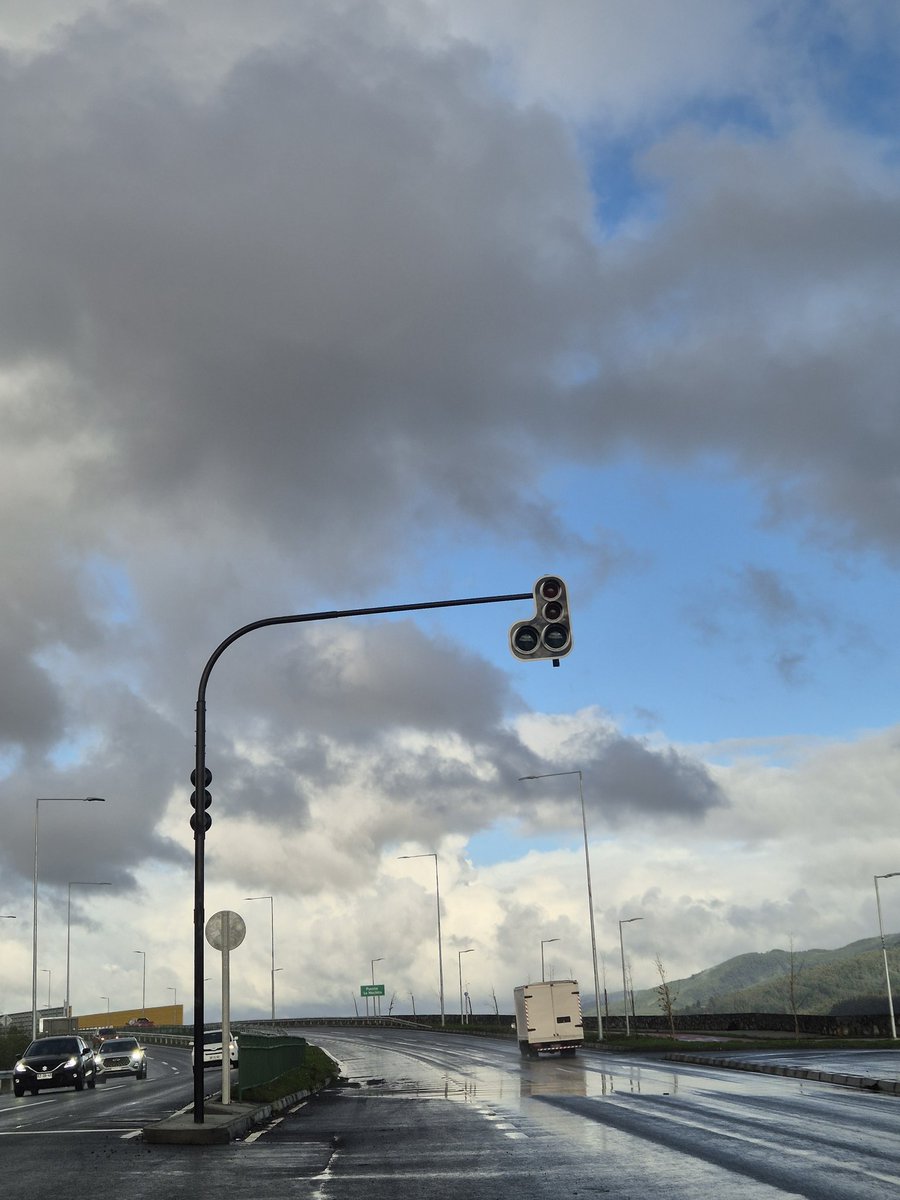 Flarkas's tweet image. Semáforo no funcionando en Costanera #concepcion @biobio @MuniConcepcion1