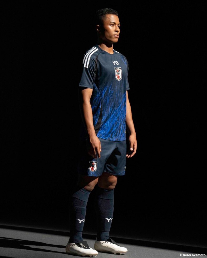 🇯🇵 #日本代表 の新ユニフォーム？がパリコレに 👕 adidasと山本耀司
