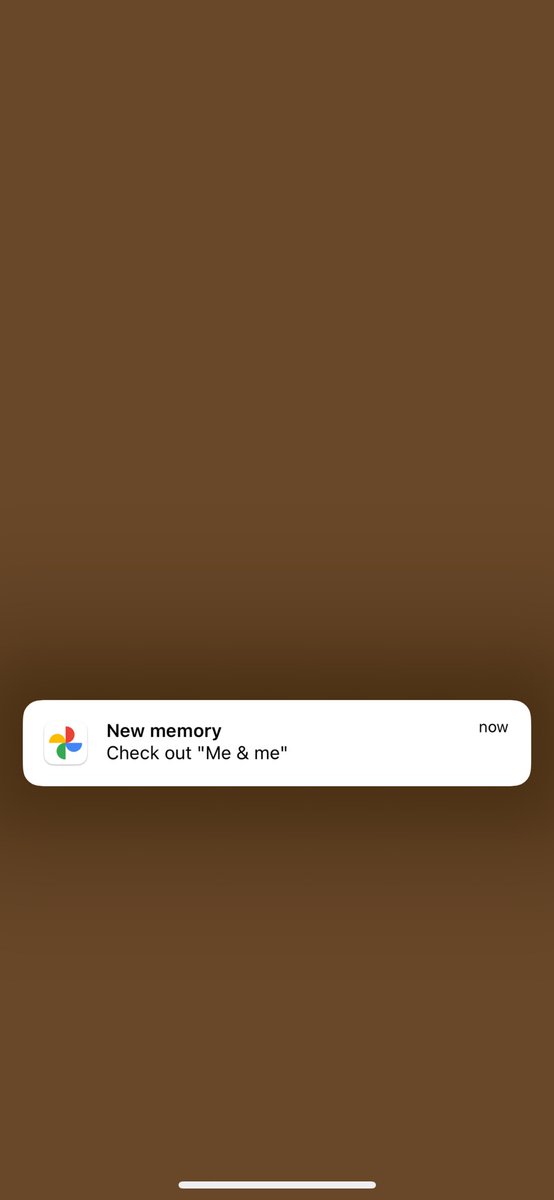 hariolmichael's tweet photo. You know you’re hella single when Google Photos makes these “memories” for you https://t.co/0OBS2OAn3Y