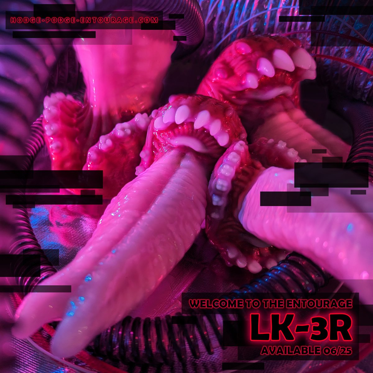 CW: Body horror, teeth

🚨Containment has been breached🚨

Welcome LK-3R to the Entourage!

This awesome collaboration with <a href="/ExcelDDesigns/">Kat</a> pays homage to all things horror with it's wriggly, bumpy tongue and toothy split maw!

Want a LK-3R of your own?
Details below!⬇️