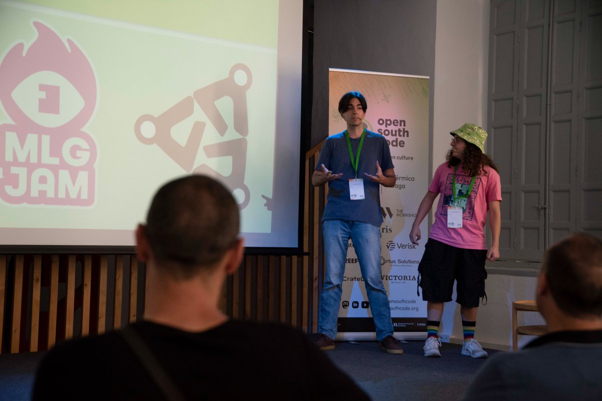 OpenSouthCode's tweet image. En la charla de Gamedev Crafters (@RGVgamedev, @Elculoextremo, @IvanMorenoDev), descubrimos el poder del mentorazgo y la enseñanza colaborativa en el desarrollo de software y videojuegos. ¡Aprender y enseñar van de la mano! 🎮👥 #OpenSouthCode24 #AprendizajeColaborativo #Crafters