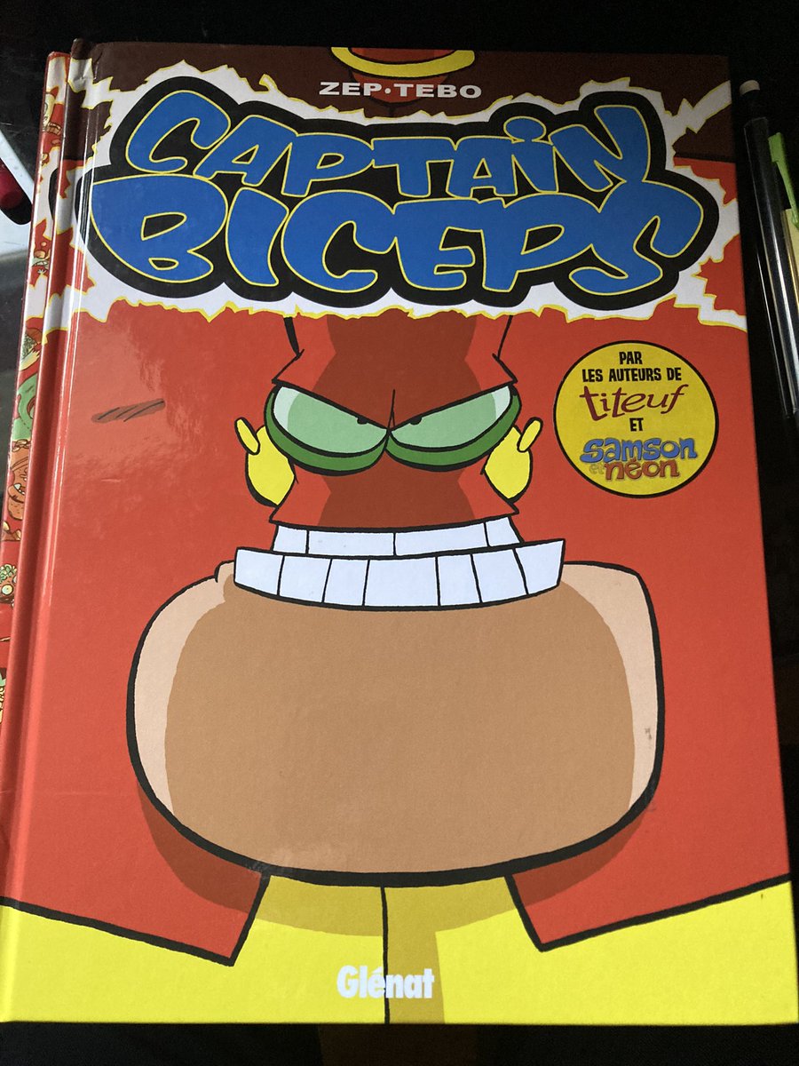 darthfilou's tweet photo. #Jouonsauxlibraires #Jour8
Une BD d'humour pour aider un trentenaire dépressif
Drôle de demande, mais je préconise un super remède contre vos maux : #CaptainBiceps
Vous oublierez alors tous vos problèmes… #oupas 😅 https://t.co/eCHOkcQoIu