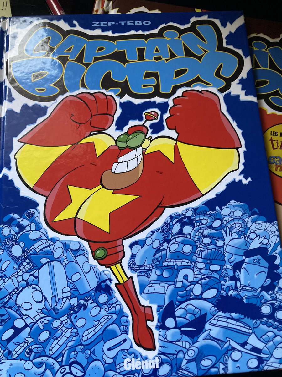 darthfilou's tweet photo. #Jouonsauxlibraires #Jour8
Une BD d'humour pour aider un trentenaire dépressif
Drôle de demande, mais je préconise un super remède contre vos maux : #CaptainBiceps
Vous oublierez alors tous vos problèmes… #oupas 😅 https://t.co/eCHOkcQoIu