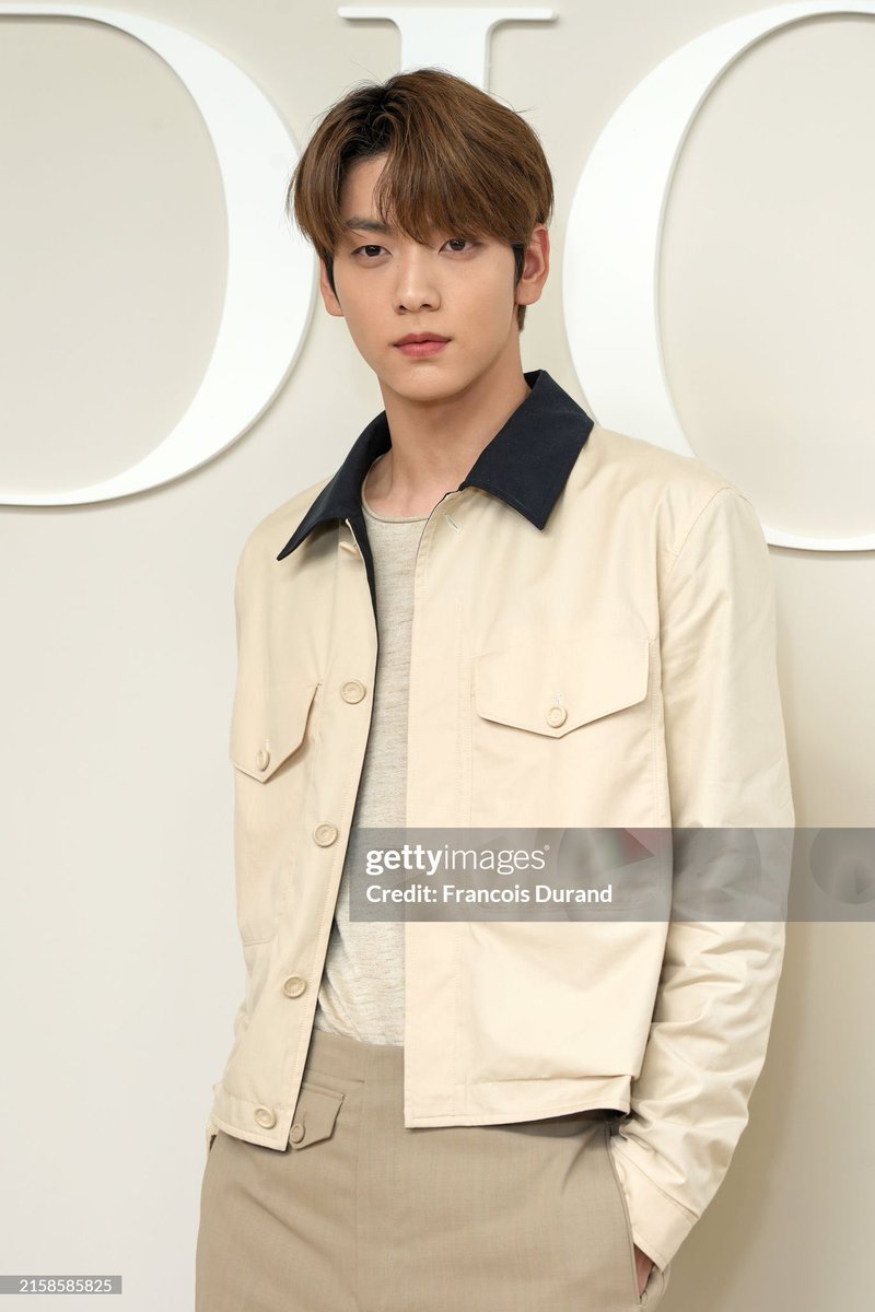choi soobin and his natural skin tones &gt;&gt;&gt;

#PFWSS25
#DiorSummer25