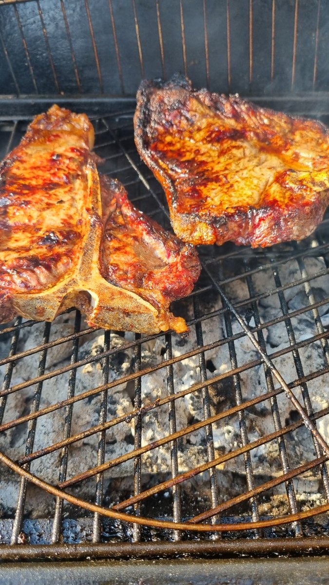 KingJayZim's tweet photo. HOZA FUNKY FRIDAY ! #SoulDiscoveries #SoulShackRadio
It's happening here! The sun's out and the braai and tunes are lit! 

Please don't forget to tune into the Friday Edition of Soul Discoveries Live now from the Backyard Soul Shack on YouTube https://t.co/wfOpGB3l7e

Please subscribe, I need your company there. Its very lonely out there tsitstsitsitsi !