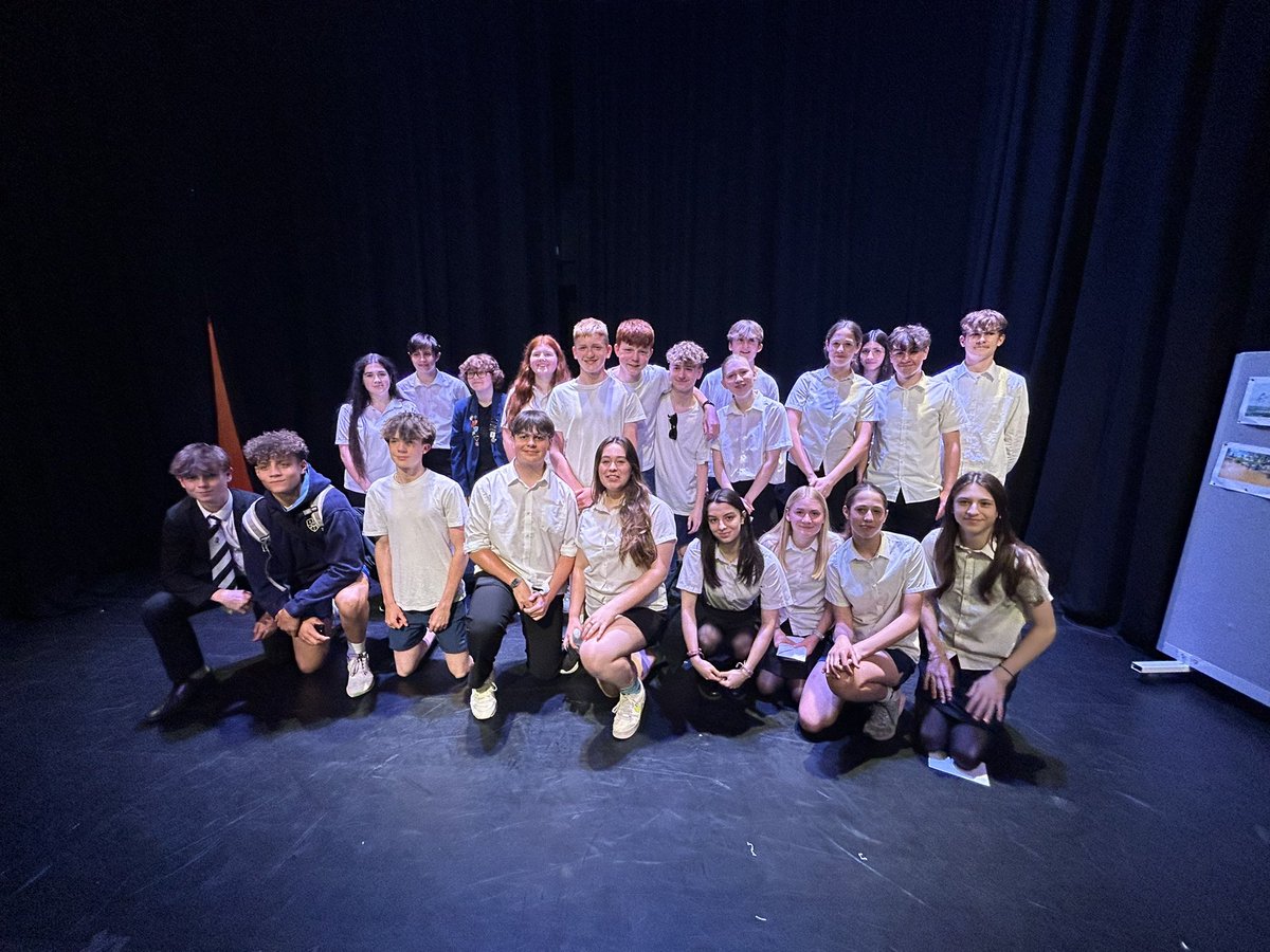 AphsArts's tweet photo. Miss Beech and Miss Cowell are so proud of our incredible MAGT actors in Y9, 10 and 11 for putting on fantastic performances in ‘One Act Plays’ @WellsMaltings - a special mention to our Y11s for their final performances @AldermanHigh you will be missed #success #nationaltheatre https://t.co/DSSgHM9L3s