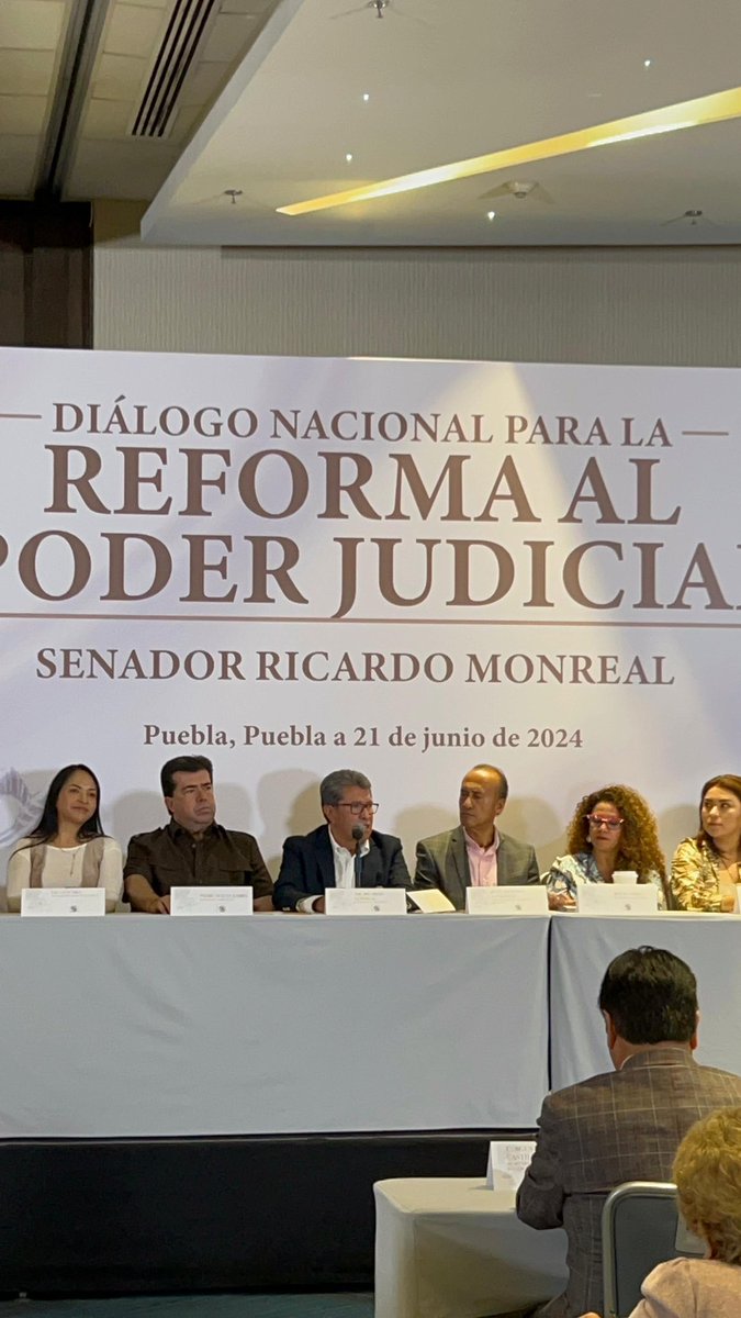 acarvajalh's tweet photo. El #PoderJudicial requiere una reforma profunda. Es por ello que, bajo el liderazgo del Senador @RicardoMonrealA convocamos desde #Puebla a todos los mexicanos a participar en los #DiálogosNacionales por una #Reforma que recupere todas las voces y sea realmente #Transformadora. https://t.co/SC81AMLktF