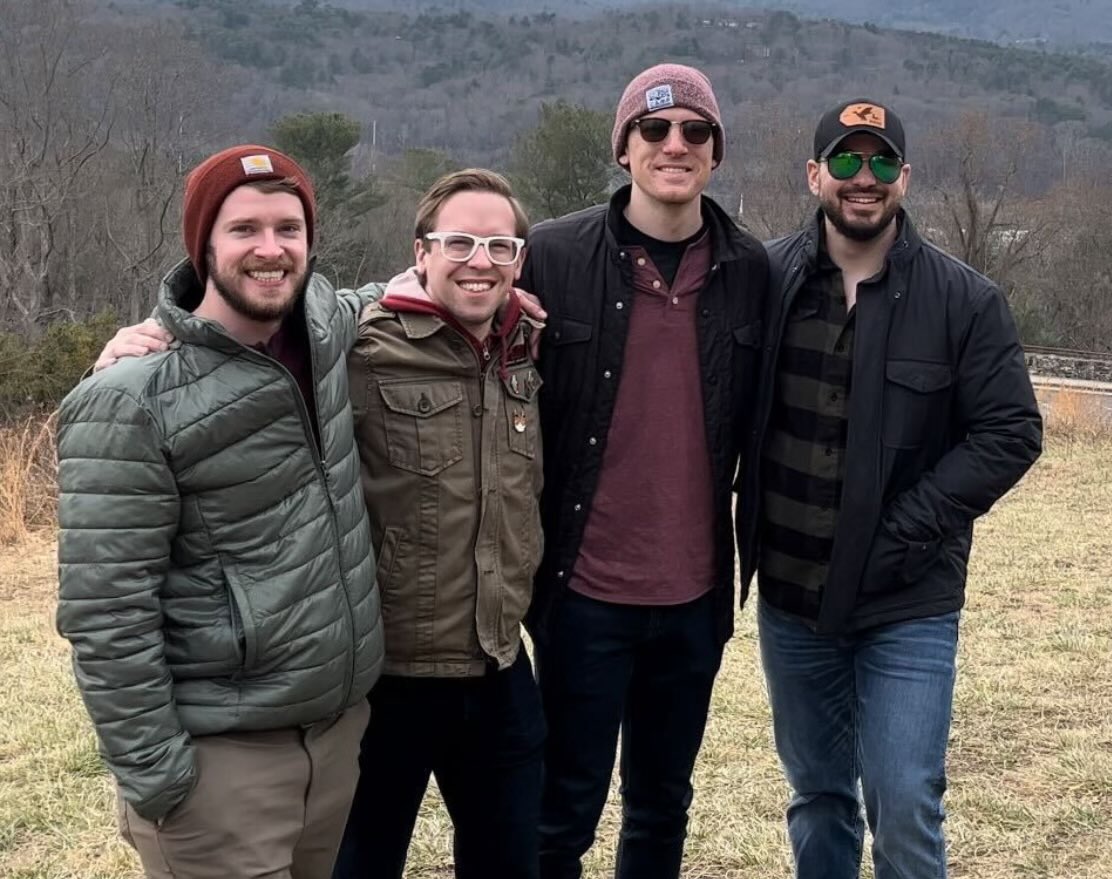 Hey there #swtwt! We are The Youtini Show - formerly known as The Living Force Podcast!

For years, we focused on Star Wars books, and after a few pivots, we’re coming back THIS WEEK with a renewed focus on the entirety of the Star Wars fandom. All life and light! <a href="/youtini_us/">Youtini</a>