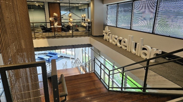 TheresaCoach's tweet photo. From an industry perspective, the #ROI thus far on #5G has not been where it needs to be. Eventually technologies like #AR, #VR, drones and others may provide opportunities that provide additional returns on #5G investments, but that’s going to take time. https://t.co/x3DB9dj7jW https://t.co/fkjnpPteFB