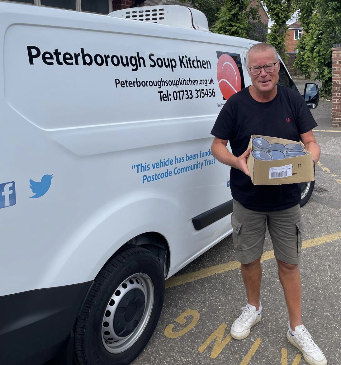 Thanks goes once again to David Packer from the Phoenix group who used his volunteering day to help out. This time he helped collect  soup which is donated by our good friends at @Bakkavor ❤️