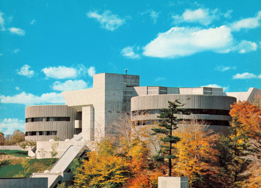 matttomic's tweet photo. Not only are we being robbed of OSC the institution, we're also bulldozing an important part of Canadian architectural history by acclaimed Canadian architect Raymond Moriyama, a big, bold example of 60s Canadian design greatness being killed by stubborn, small minds https://t.co/A4wqOa4osg