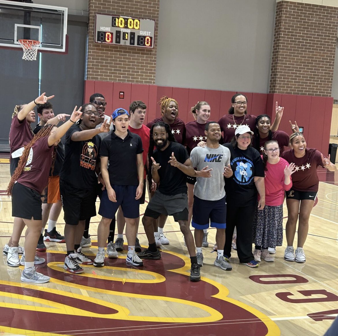 Loyola Women's Basketball tweet media