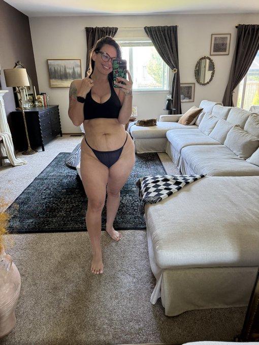 Watch Brittany Elizabeth Welsh's leaked NSFW photo on TwXstars