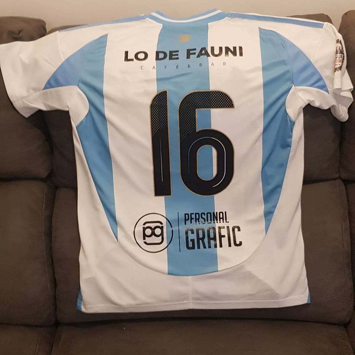 Comienza el primer Mundial amateur de Fútbol 11,en Barcelona, ya estamos preparados🇦🇷🇦🇷💪Vamos los pibes.<a href="/afa/">AFA</a> <a href="/LigaAFA/">Liga Profesional de Fútbol</a> <a href="/PRojaBcn/">Peña Roja Barcelona Catalunya</a> <a href="/VelezBarcelona/">Peña Velezana Barcelona</a> <a href="/FilialNOBcn/">Filial NOB Barcelona</a> <a href="/filialriverbcn/">Filial River Plate Barcelona</a> <a href="/CuervosCataluna/">Cuervos de Catalunya</a> #argentinosencataluña #argentinosenbarcelona