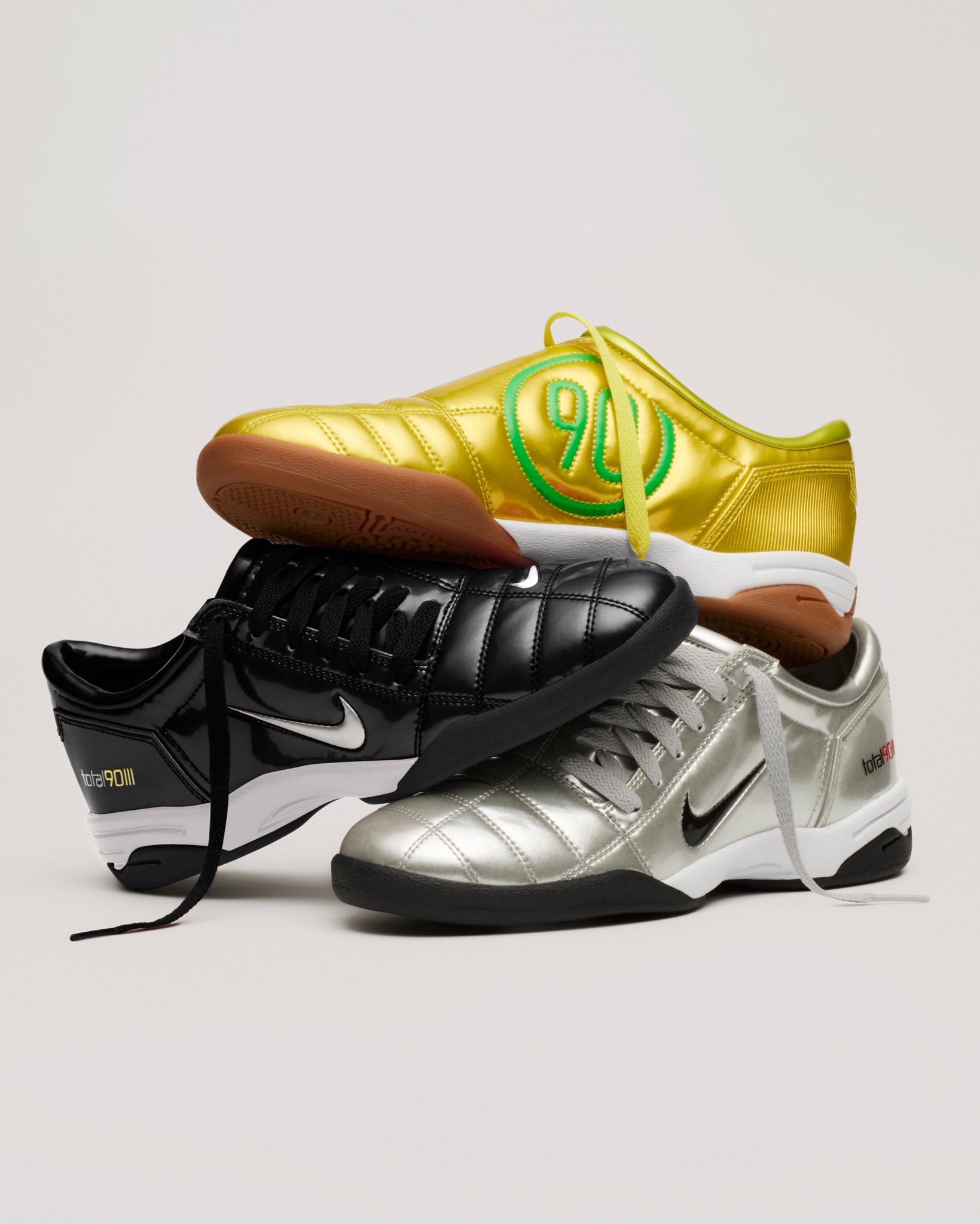 Nike total 90 gold deals