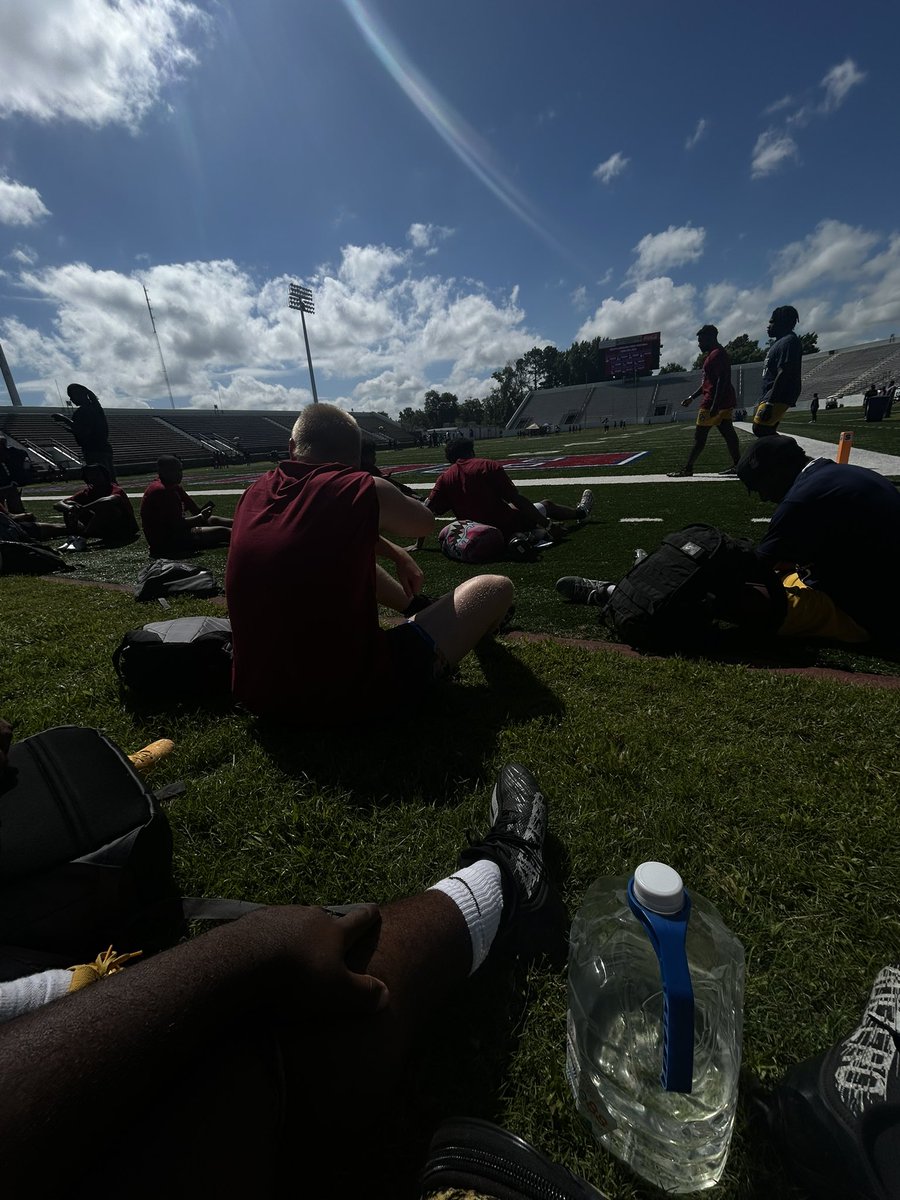 Demarion-Ka(lub) Green (@kalub_green) on Twitter photo Had a great time today at the South Carolina State camp. Thanks to all the coaches for the extra knowledge, also got chosen to go against the best 5 OL !! <a href="/coachhowardg/">Gary Howard</a> <a href="/CoachNPearson/">Nygel Pearson</a> <a href="/BwilliamsCoach/">Coach Williams</a> Had a great time today at the South Carolina State camp. Thanks to all the coaches for the extra knowledge, also got chosen to go against the best 5 OL !! <a href="/coachhowardg/">Gary Howard</a> <a href="/CoachNPearson/">Nygel Pearson</a> <a href="/BwilliamsCoach/">Coach Williams</a>